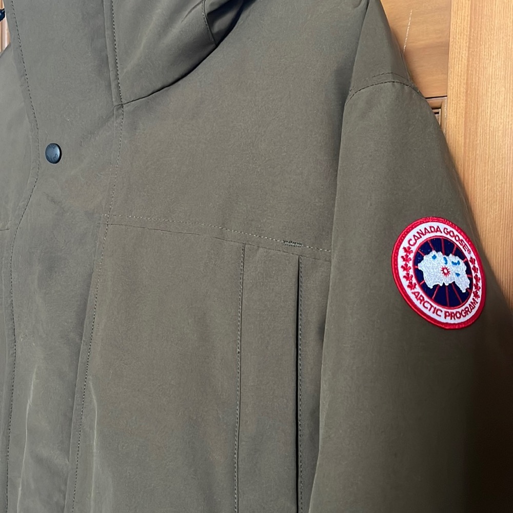 NWOT mens Canada Goose jacket! Sanford Parka